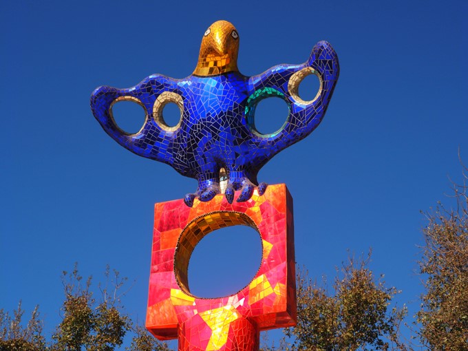 eagle totem closeup