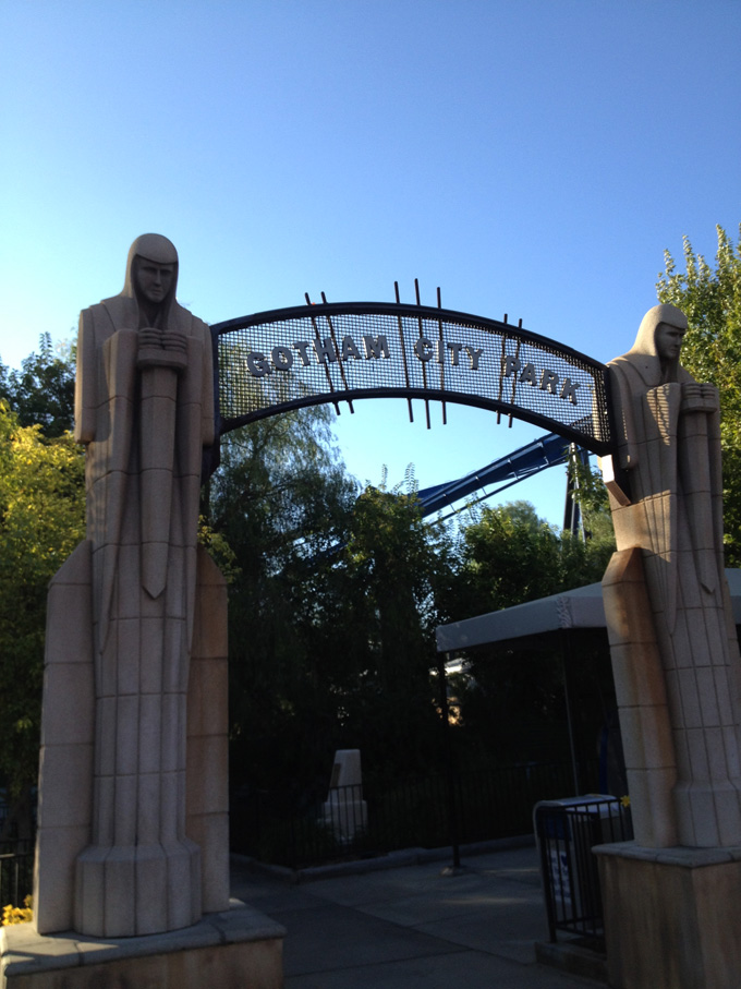 gotham city park magic mountain