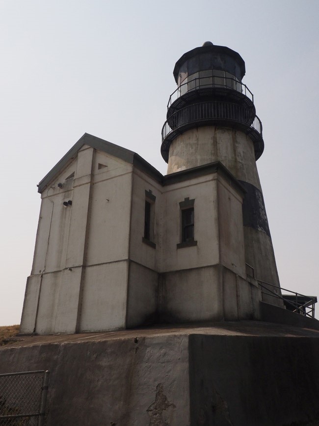 lighthouse at cape disappointment
